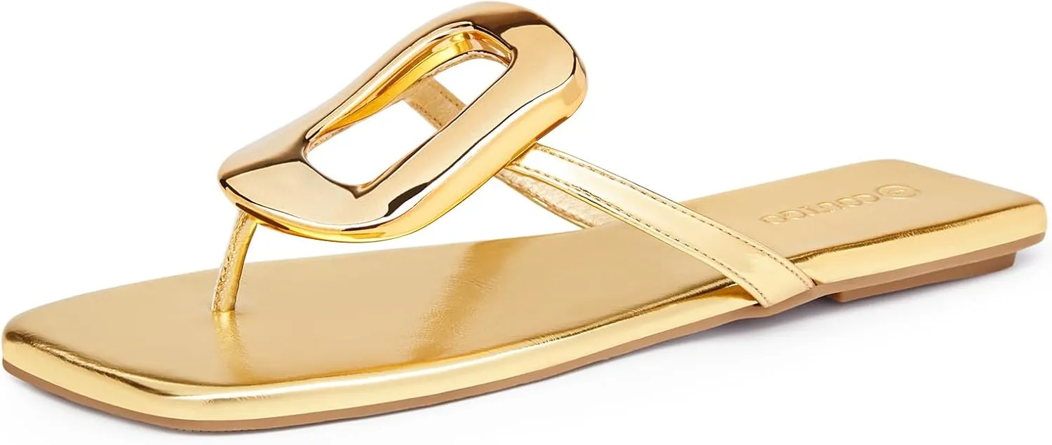 Coutgo Womens Flat Sandals Comfortable Flip Flops Slide Sandals Summer Beach Shoes with Metal Decoration