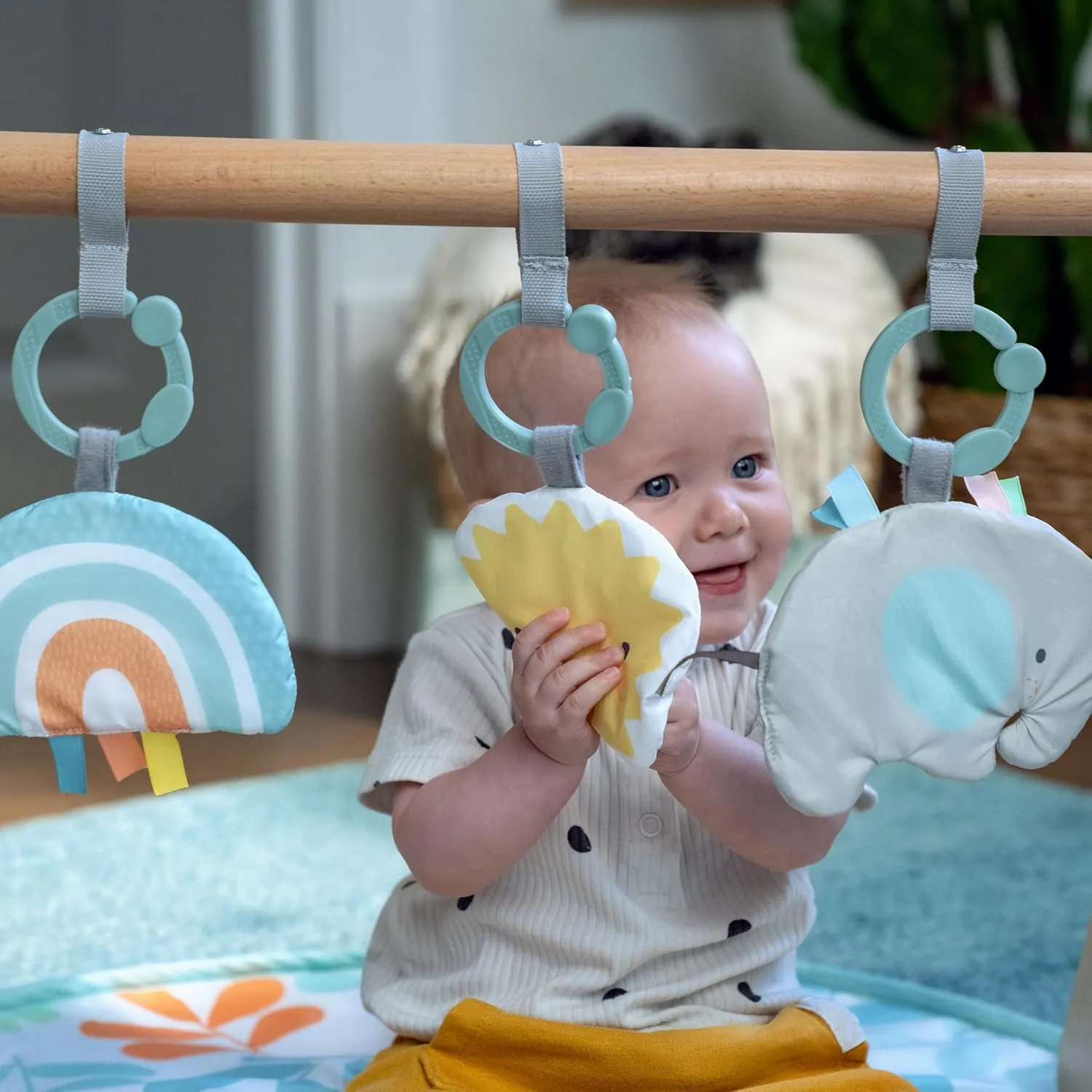 Ingenuity: ity Sun Valley Wooden Toy Arch & Baby Play Mat, Foldable A-Frame Bar with 3 Removable Toys, Machine-Washable Mat, Unisex, for Ages 0-36 Months