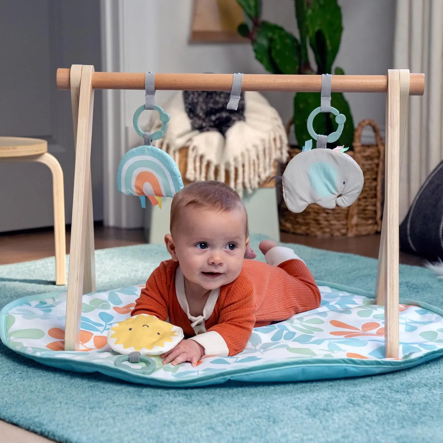 Ingenuity: ity Sun Valley Wooden Toy Arch & Baby Play Mat, Foldable A-Frame Bar with 3 Removable Toys, Machine-Washable Mat, Unisex, for Ages 0-36 Months