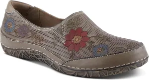 L'Artiste by Spring Step Women's Libora-Delite Moccasin