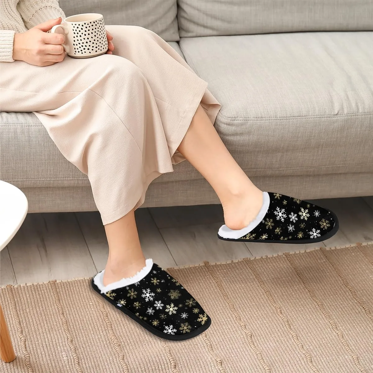 Merry Christmas Women's House Slippers Snowflakes Xmas Slip-on Fuzzy Memory Foam Slippers Anti Skid Indoor Warm Home Shoes