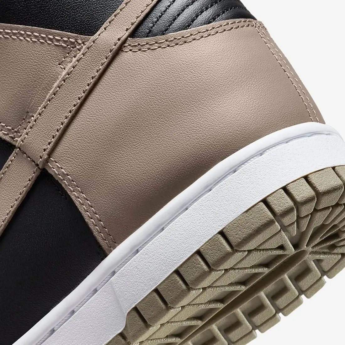 Nike Women's Hi-top Trainers Sneaker