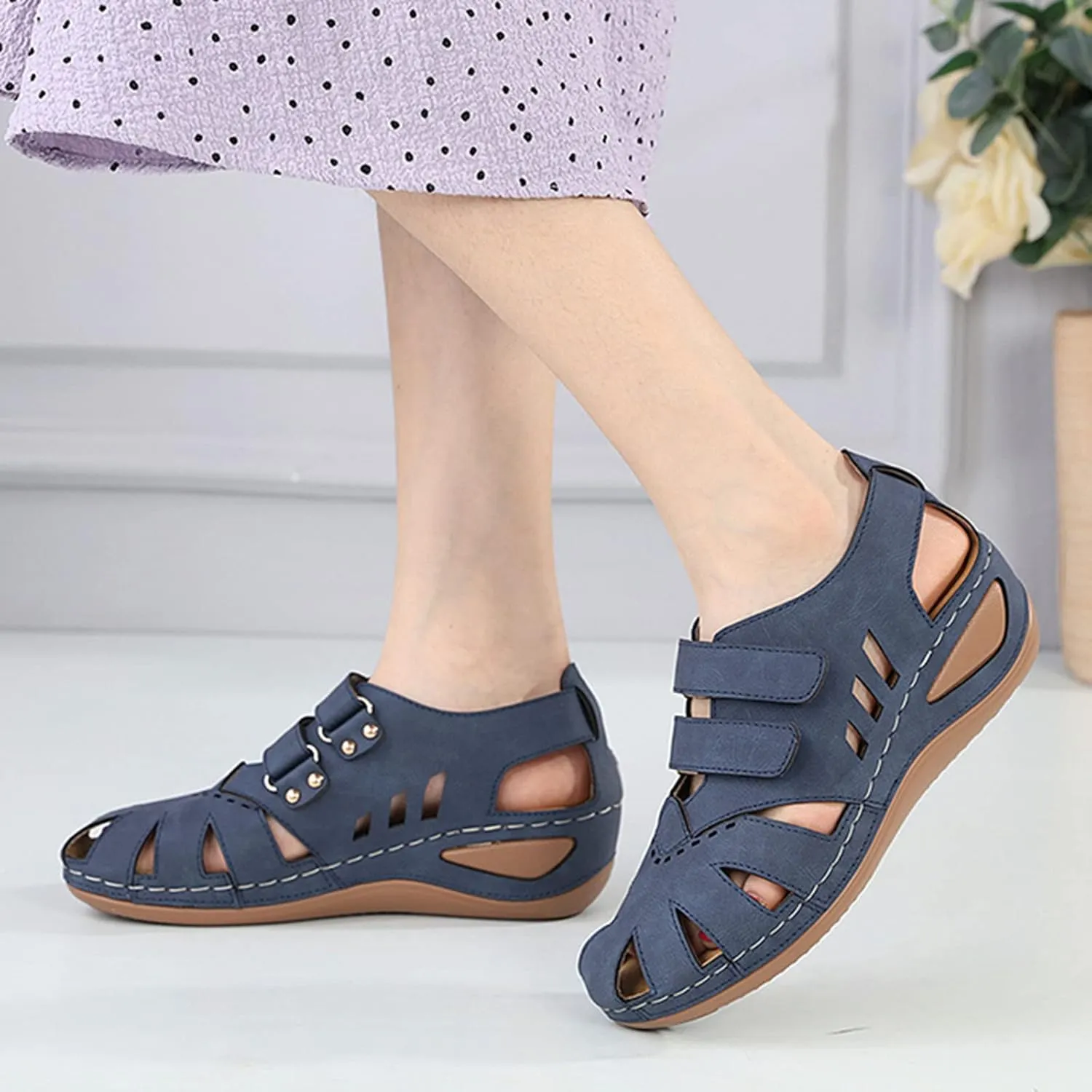 Orthopedic Sandals for Women Wide Width Thick Cushion Platform Yoga Mat Barefoot Plantar Fasciitis Relief Orthopedic Recovery Casual Vacation Footwear Summer Flip Flops for Women