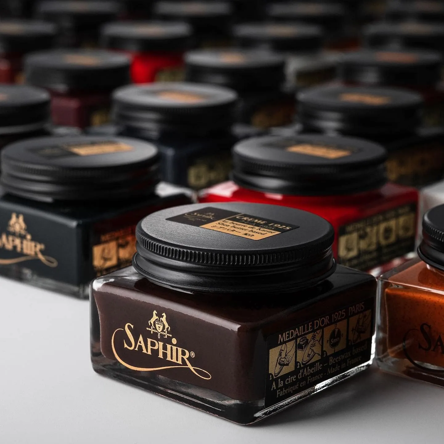 Saphir Medaille d'Or Pommadier Cream 75ml – Natural Cream Leather Shoe Polish, Leather Conditioner for Boots, Handbags