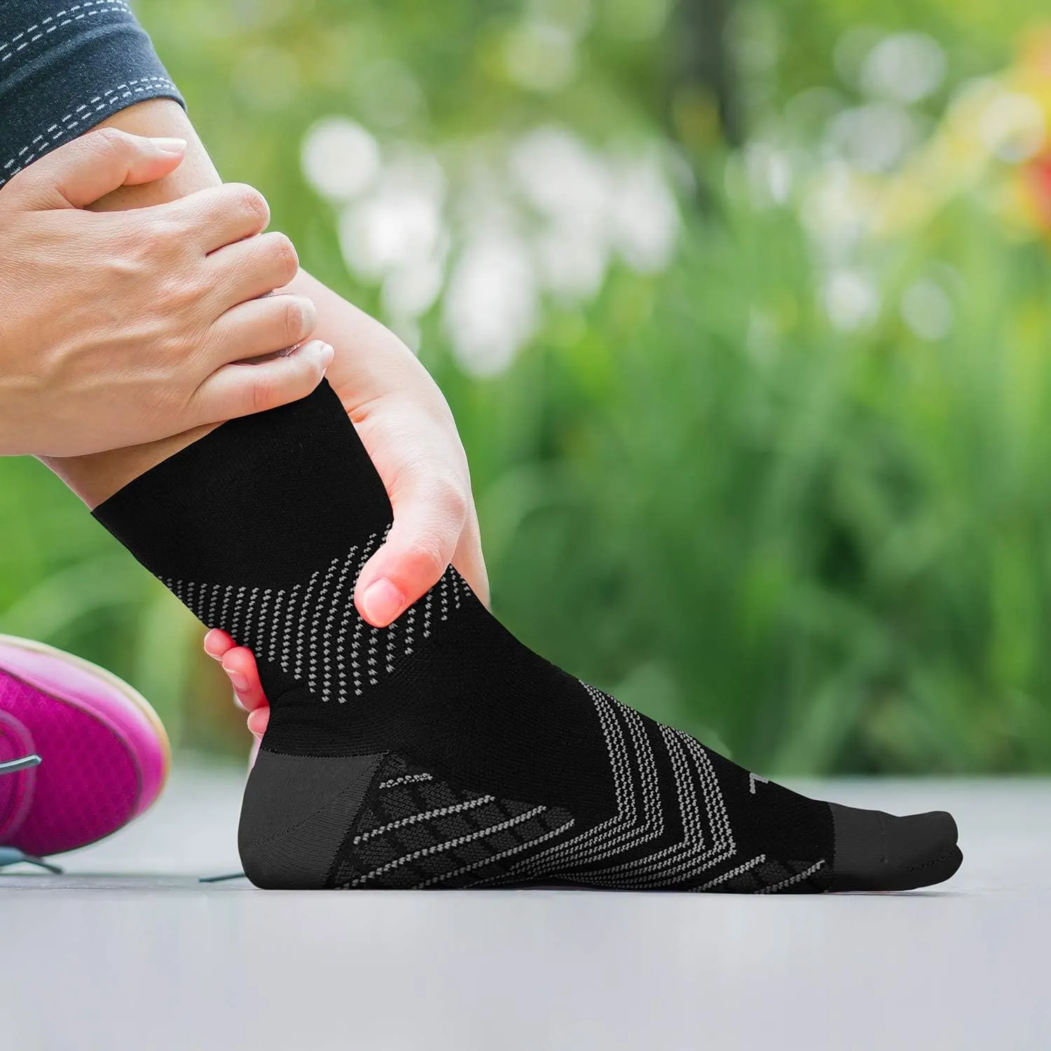 TechWare Pro Plantar Fasciitis Socks – Cushion Ankle Compression Socks Women & Men. Achilles Tendonitis Brace & Arch Support