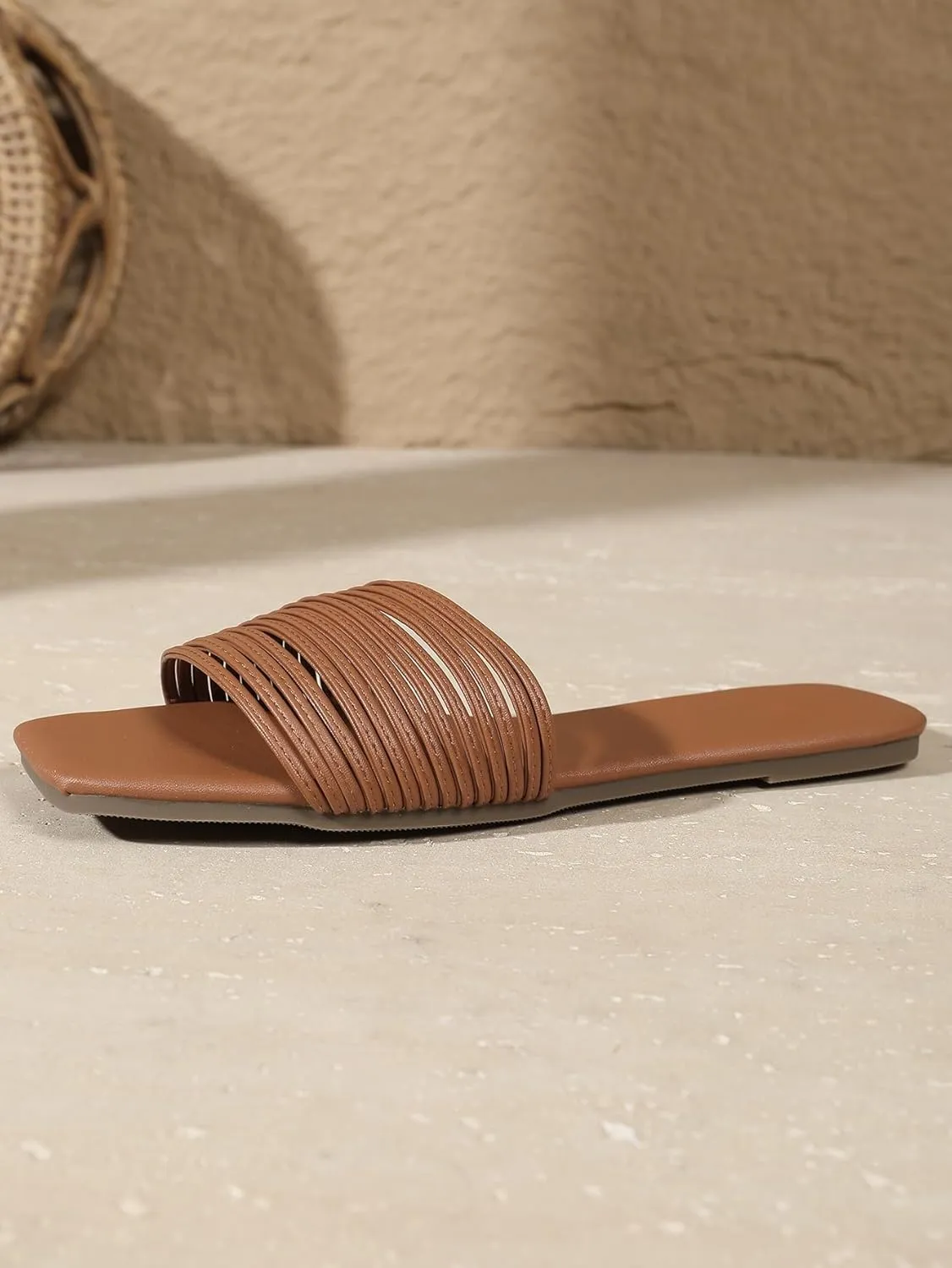 Verdusa Women's Square Toe Strappy Flat Sandals Slip On Metallic Sandal