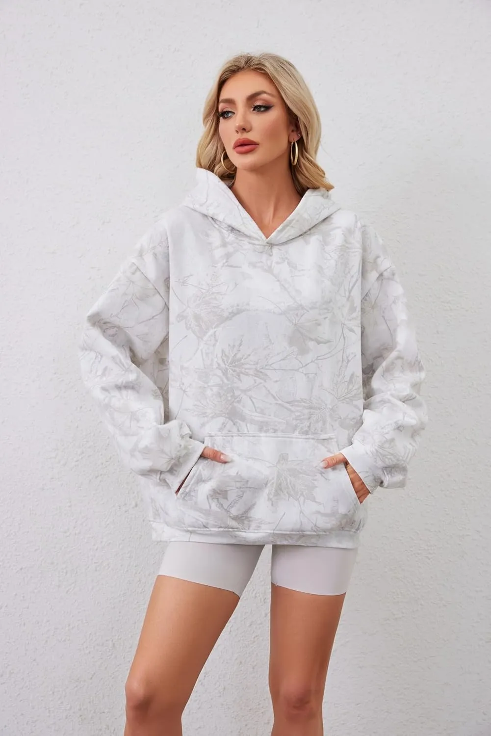Women Oversized Fleece Camo Hoodies Maple Leaf Hooded Sweatshirt Casual Long Sleeve Fall Pullover Tops With Pockets