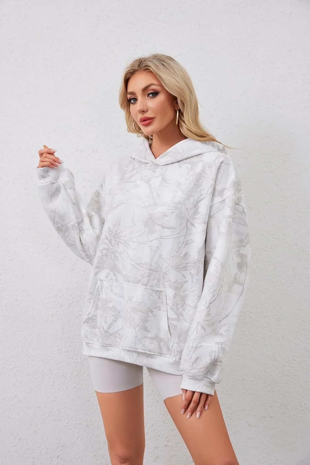 Women Oversized Fleece Camo Hoodies Maple Leaf Hooded Sweatshirt Casual Long Sleeve Fall Pullover Tops With Pockets