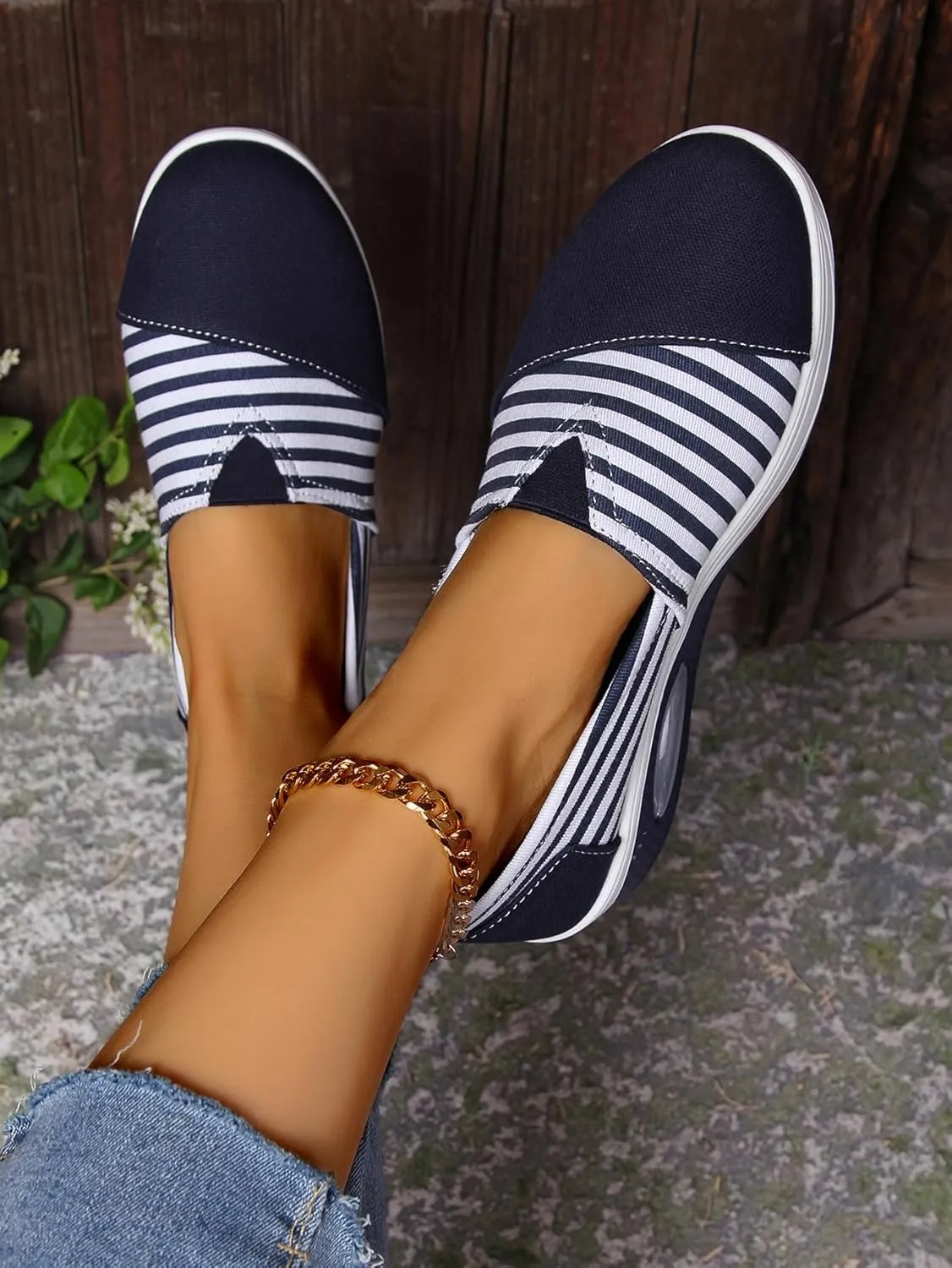 Women's Comfort Striped Slip-On Sneakers, Round Toe Low Top All-Season Comfort Loafer, Classic Casual Washable Shoes
