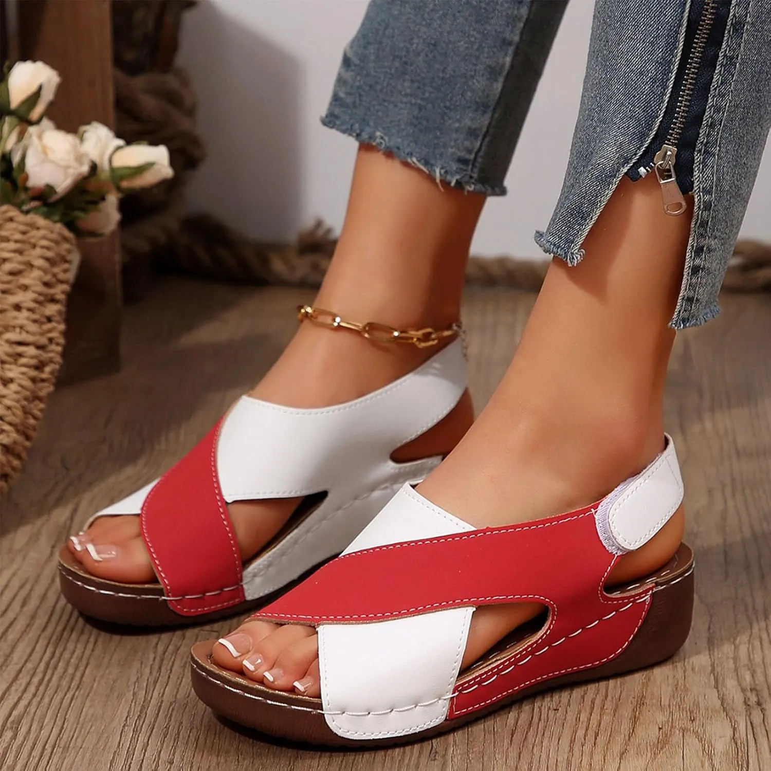 Womens Orthopedic Slide Sandals Stylish Slip on Open Toe Cute Platform Criss Cross Wide Band Flat Sandals for Summer